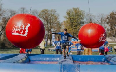 Bulky Games : une course d’obstacles gonflables géants